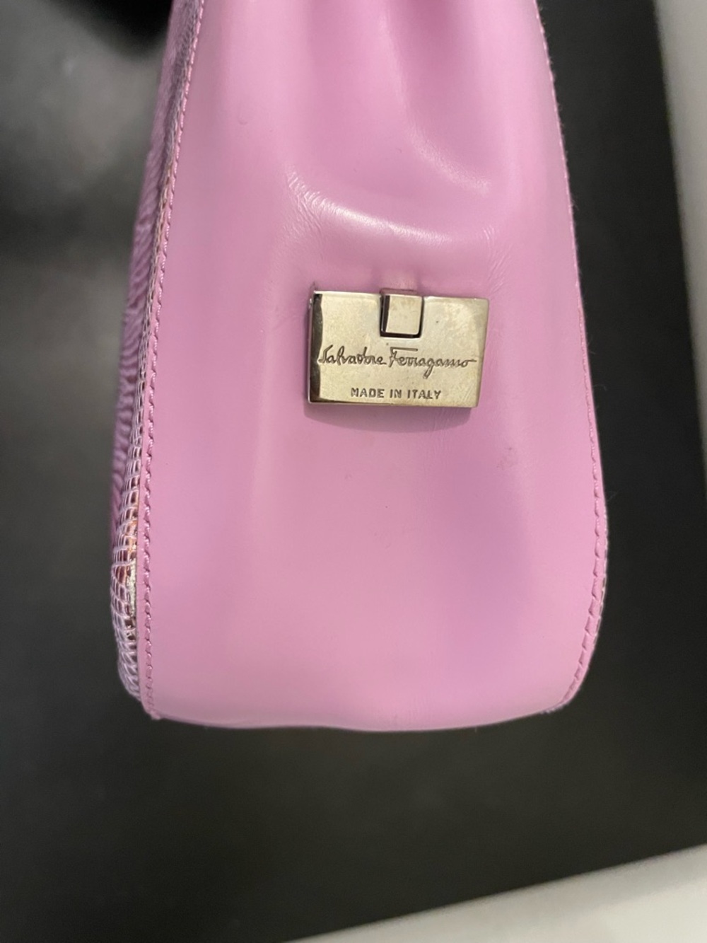 Pink Designer Women's Salvatore Ferragamo leather Bag - Picture 6 of 6